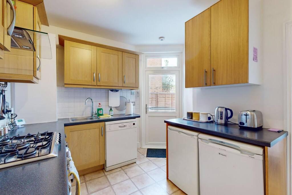 Spacious 2Bd Apartment Cricklewood Лондон Екстер'єр фото
