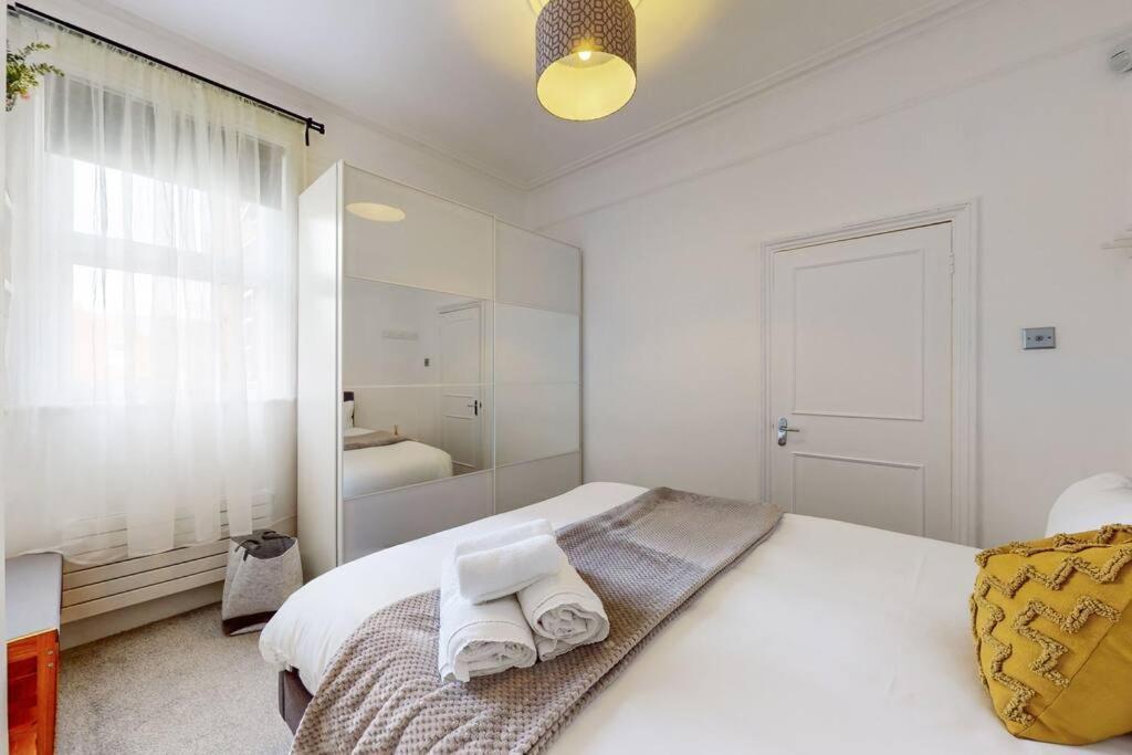 Spacious 2Bd Apartment Cricklewood Лондон Екстер'єр фото